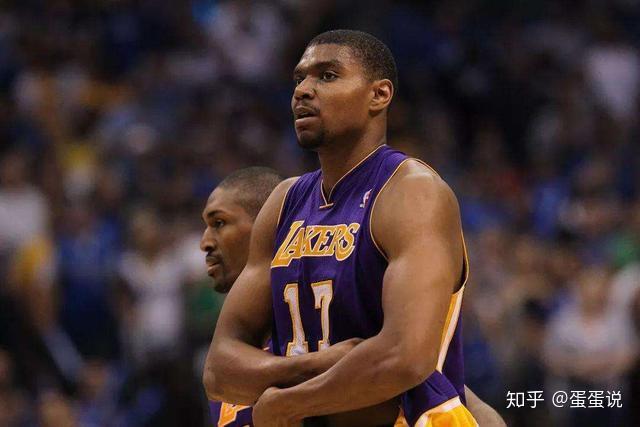 斯图加特前锋翁达夫训练中肌肉拉伤，将伤缺数周